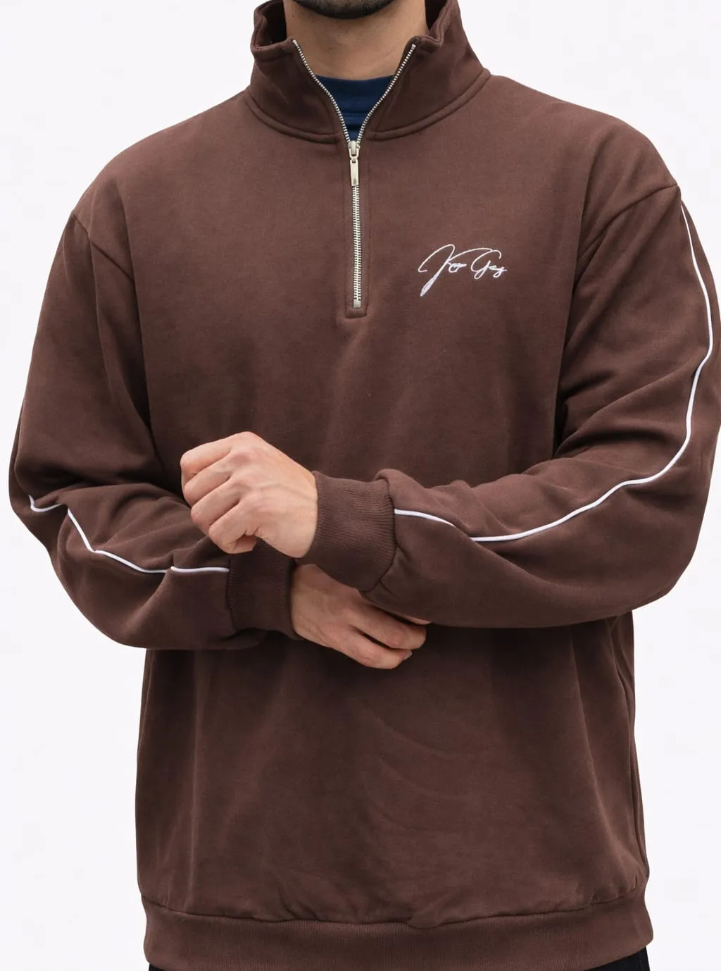 buzo con cuello con cierre