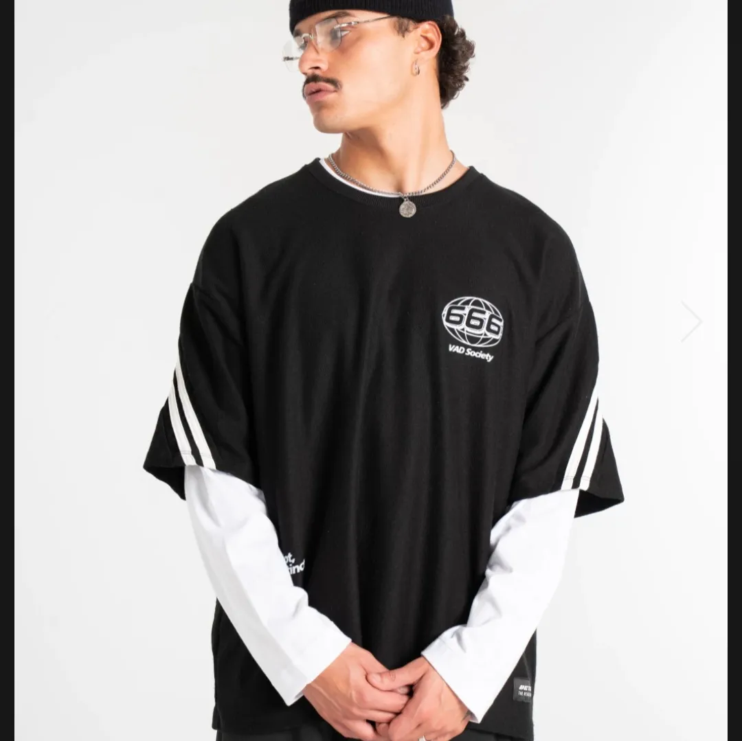 remera shiver rustico negro