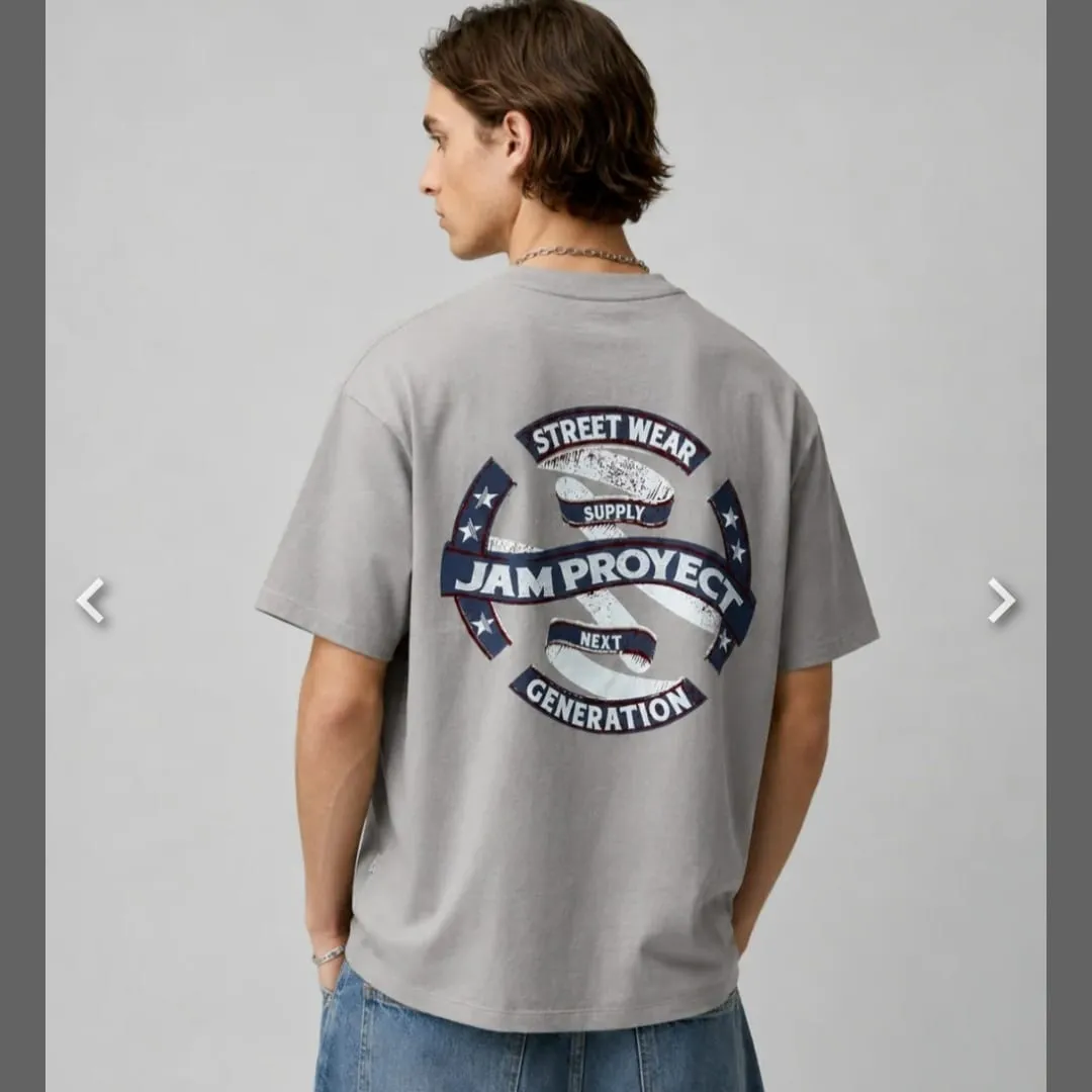 remera gris claro doble estampa
