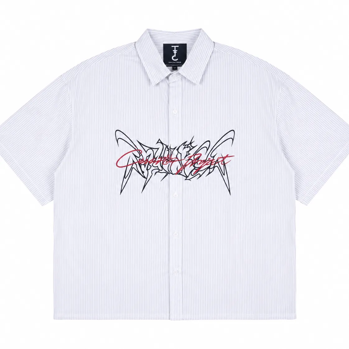 Camisa blanca  con finas rayas bordada